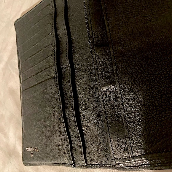 CHANEL long wallet bifold - Picture 2 of 11